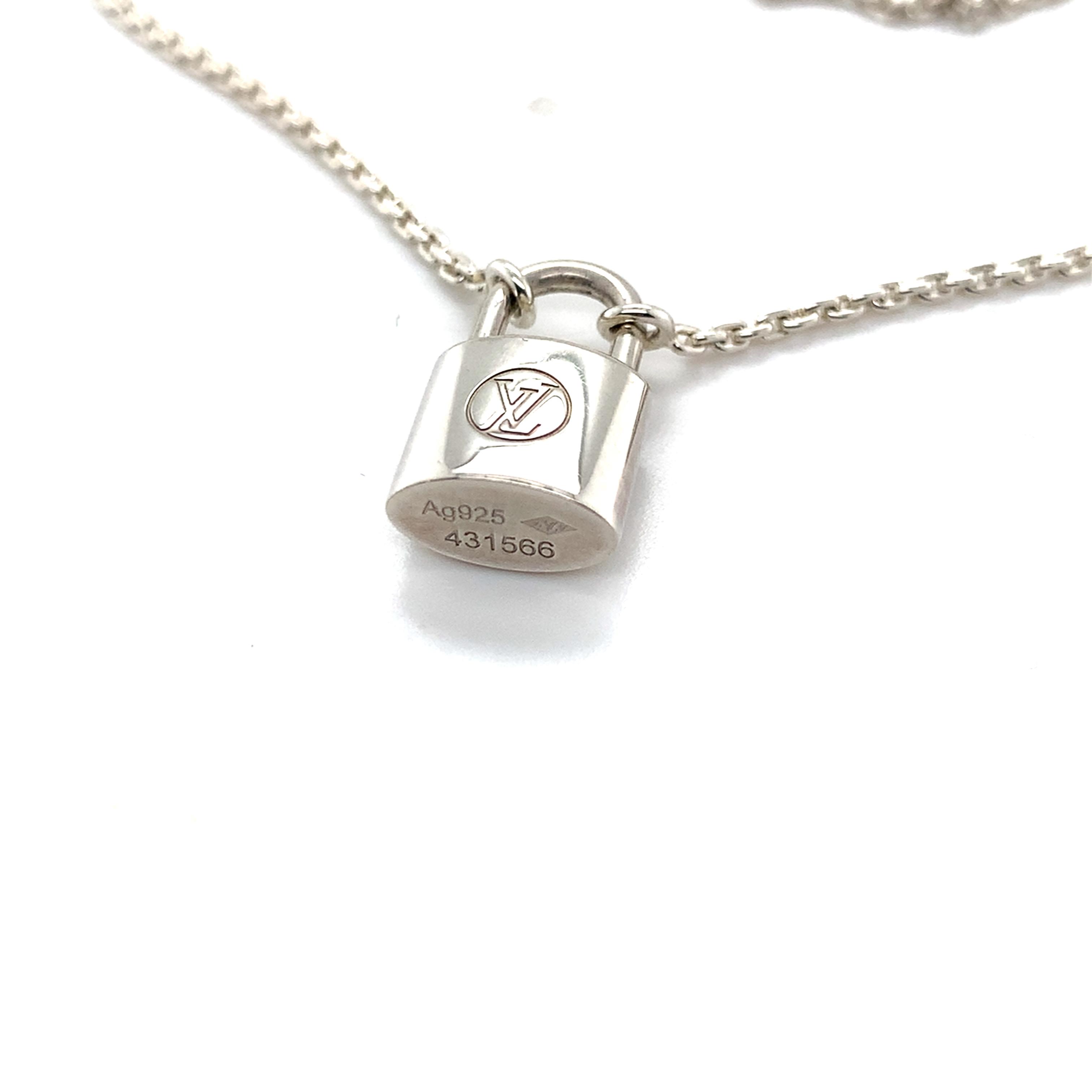 Auth Louis Vuitton Ltov Necklace #302841L31B LV Large Pendant, Yellow Gold And Diamonds - Jewelry  main image 4