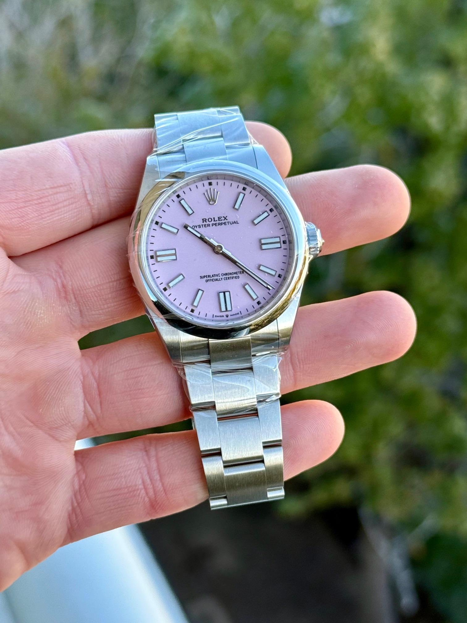 ROLEX シルバー カフリンクス 専用ボックス付き 2025 Rolex Oyster Perpetual 134300 41mm Pink Dial w/ Box & Papers